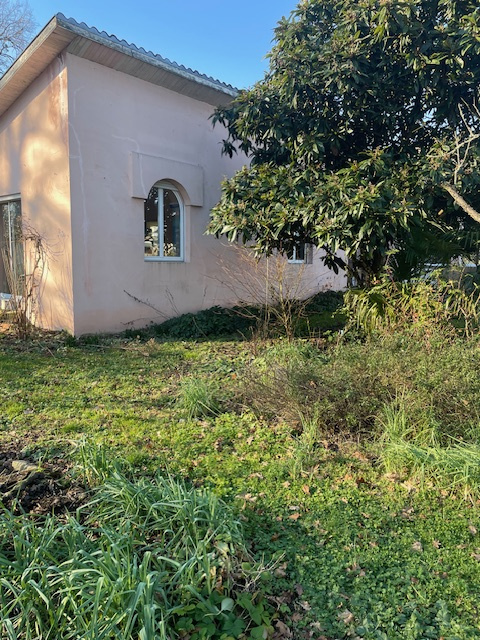 VILLENAVE D'ORNON : MAISON ET LOCAUX PROFESSIONNELS 457 M2 ET TERRAIN DE 1905M2
